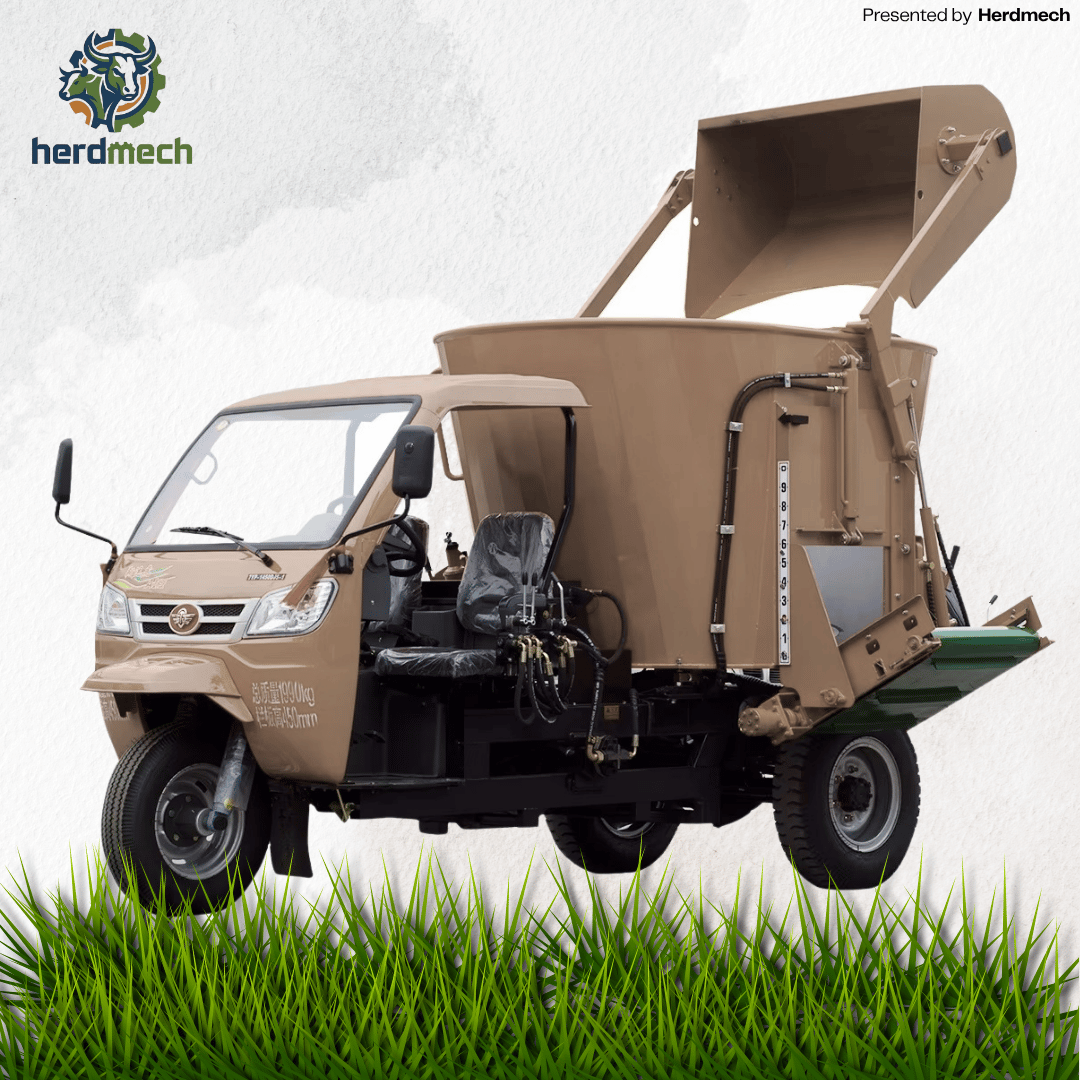 4-5CBM Self-Propelled TMR Mixers (Model: 9SCL-4/5) With Loader Bucket and Belt