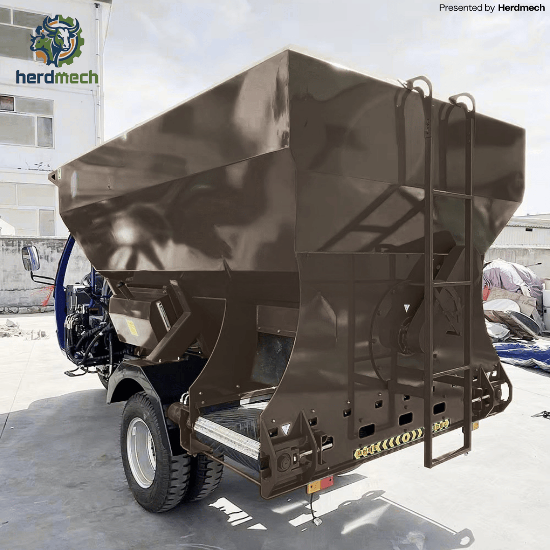 6CBM TMR Feed Distribution (Model: 9JSL-6) With Diesel Energy