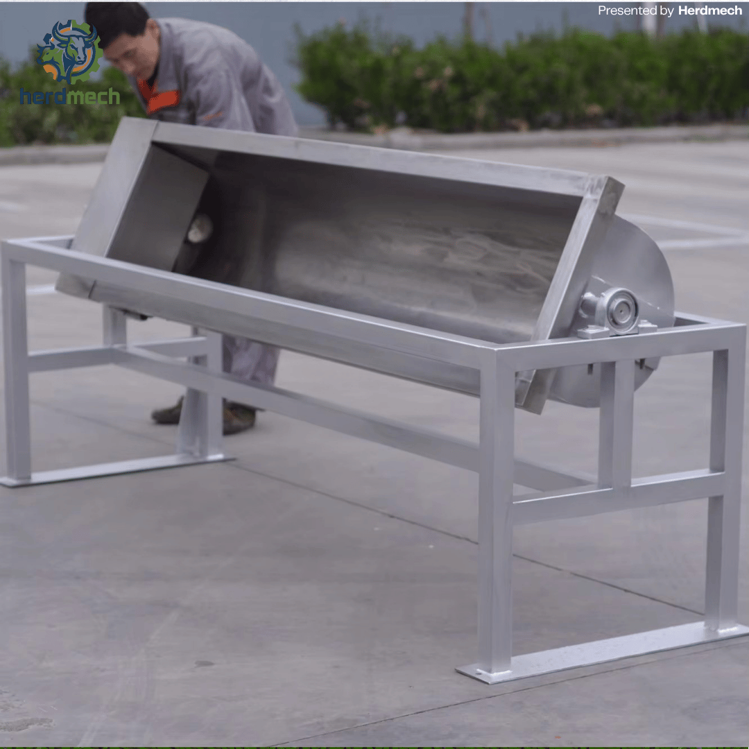 Customized 304 Stainless Steel Rotatable Livestock Water